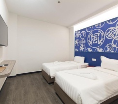Двухместный номер Deluxe 2 отдельные кровати в Kitez Hotel & Bunkz - Hostel