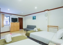 Двухместный номер Deluxe с балконом 2 отдельные кровати в Rabbit Mansion Patong Hotel