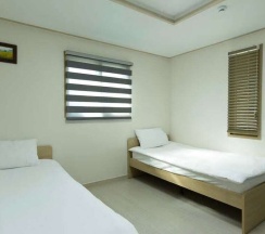Двухместный номер Standard 2 отдельные кровати в Hub Guest House