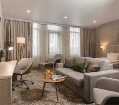 Представительский номер c 2 раздельными кроватями в Holiday Inn Kaliningrad