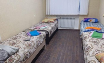 Кровать в 4-местном общем номере в Аленат центр
