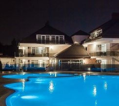 Люкс "Comfort" с видом на БАССЕЙН 2-комнатный в Villaggio