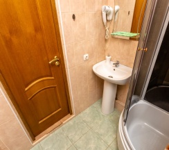 Люкс с балконом и кухонной зоной в Гостевой дом