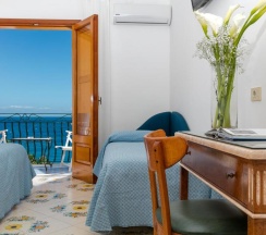 Трёхместный номер Standard с видом на море в Hotel Pupetto