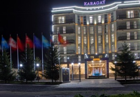 Отель Karagat Hotel в Караколе