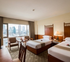 Двухместный семейный номер Standard в Bangkok Palace Hotel