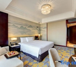 Двухместный номер Business с видом на реку двуспальная кровать в Phoenix Hotel