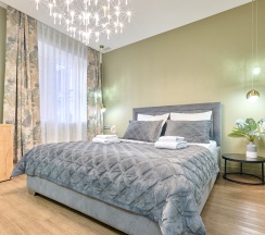 Улучшенный номер с кроватью размера «king-size» в Питер