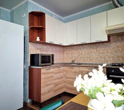 1-комнатные апартаменты студия Г.Чебаркуль, ул.Карпенко, д. 4в, кв.65 (мансарда) в Уютная студия на улице Карпенко 4В