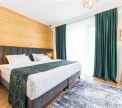 Двухместный номер Standard с красивым видом из окна двуспальная кровать в Hotel Chatini Mestia