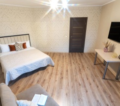 Апартаменты улучшенные с двумя спальнями и балконом для 8 гостей в Степаненков