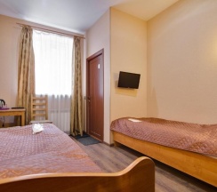 Двухместный номер с 2 двумя отдельными кроватями и собственной ванной комнатой в Аллан