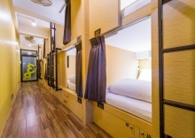 Кровать в общем номере в Matchbox Bangkok Hostel