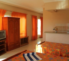 Трёхместный номер Standard в Golden Rose Hotel