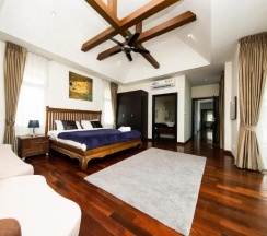 Вилла с 6 комнатами в Villas In Pattaya