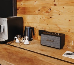 Коттедж класса люкс в Поле