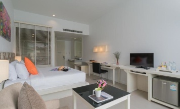 Двухместный номер Deluxe с видом на бассейн двуспальная кровать в The Briza Beach Resort Khaolak
