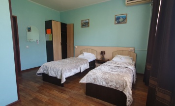 Двухместный номер с 2 односпальными кроватями в Hotel юг