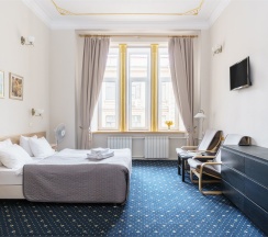 Семейный Комфорт 2-х комнатный в Александр Hotel