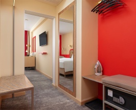 Арт с двуспальной кроватью в Вега Измайлово