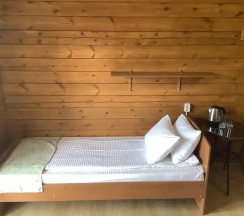 Трехместный номер с 3 односпальными кроватями в Народный