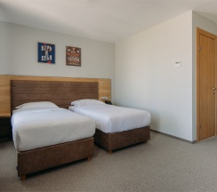 Superior TWIN (Улучшенный двухместный номер с двумя кроватями) в Turris Hotel Lubyansky