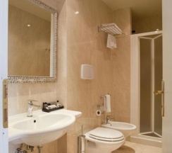 Двухместный номер Comfy двуспальная кровать в c-hotels Diplomat