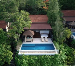 Двухместная Pool вилла Nang Gong с видом на море двуспальная кровать в Garrya Tongsai Bay Samui