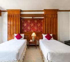 Двухместный номер Deluxe с видом на бассейн 2 отдельные кровати в Tony Resort
