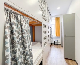 Стандарт 4-местный женский (№232) в Друзья Граффити