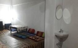 Кровать в общем номере в Danee Hostel