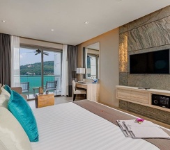 Двухместный номер Deluxe с видом на море двуспальная кровать в Cape Sienna Gourmet Hotel & Villas