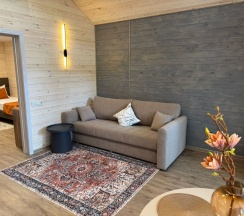 2. Двухкомнатный коттедж в Дубки