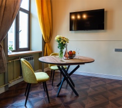 [54.3] Двухуровневые апартаменты с умной колонкой Алиса у Дворцовой площади, 30 кв.м. в Darooms