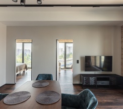 Lux апартамент для 5-х гостей с видом на реку в Sv Loft Apart