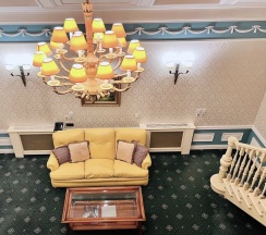 Двухэтажный номер в Taleon Imperial Hotel