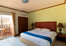 Номер Standard с балконом в Thipurai Beach Hotel