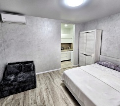 Апартаменты c 1 комнатой с балконом в Адриус