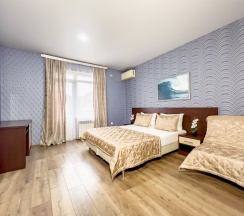 Комфорт с балконом в Каскад by Viva Hotels Group