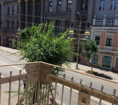 Двухместный номер с балконом + ЗАВТРАК (хлопья овсяные и мультизлаковые с молоком, чай) в Хостелы рус Самара