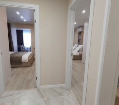 Стандарт с диваном (общий санузел один на два номера) в One Sea Apartments