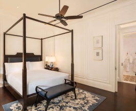 Резиденция с 2 комнатами в Raffles Singapore