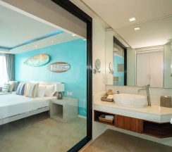 Двухместный номер Deluxe двуспальная кровать в Отель Zenmaya Oceanfront Phuket, Trademark Collection by Wyndham