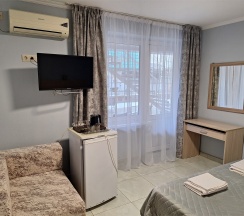 "НЕБО 2" Трехместный Комфортный номер с кроватями TWIN/DBL и одноместным диваном на 1 этаже в ГД "Цитрус" в Цитрус