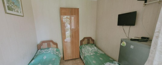 Комната эконом с 2 односпальными кроватями (общие удобства) в Друзья