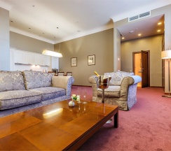 VIP Люкс в Райкин Plaza Hotel