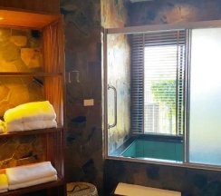 Двухместный люкс Cliff Beach c 1 комнатой двуспальная кровать в Birds and Bees Resort