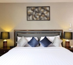 Трёхместный люкс Grand в Grand Asoke Suites Boutique Residence