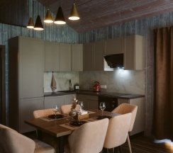 Дом с камином и сауной (до 8 гостей) КРАТОС в Berloga Country Resort