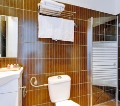 Двухместный номер Deluxe King двуспальная кровать в Laguardia Hotel